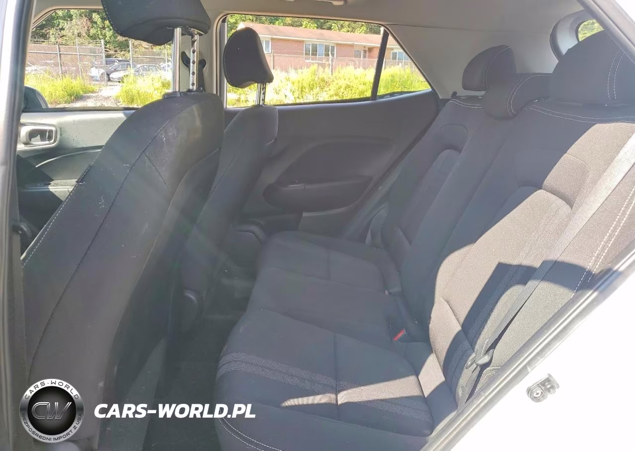 2022 Hyundai Venue Sel VIN:KMHRC8A37NU159194 - 11