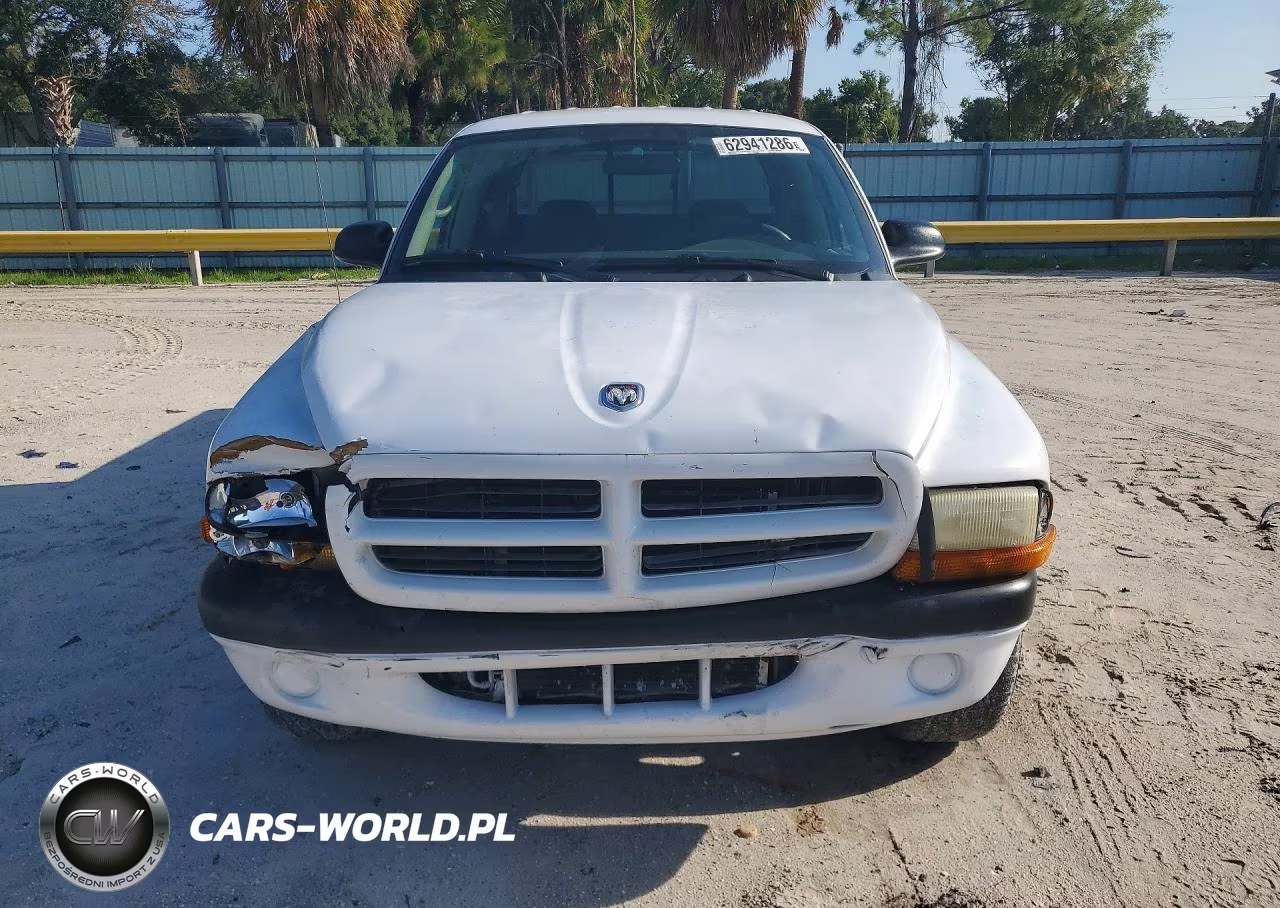 2002 Dodge Dakota Quad Sport VIN:1B7HL38N82S607556 - 5
