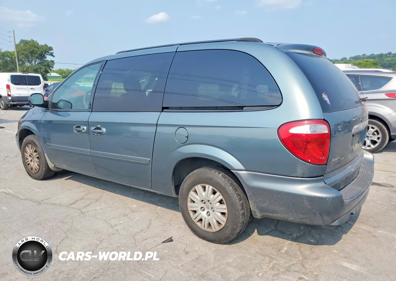2007 Chrysler Town & Country Lx VIN:2A4GP44R17R133564 - 2