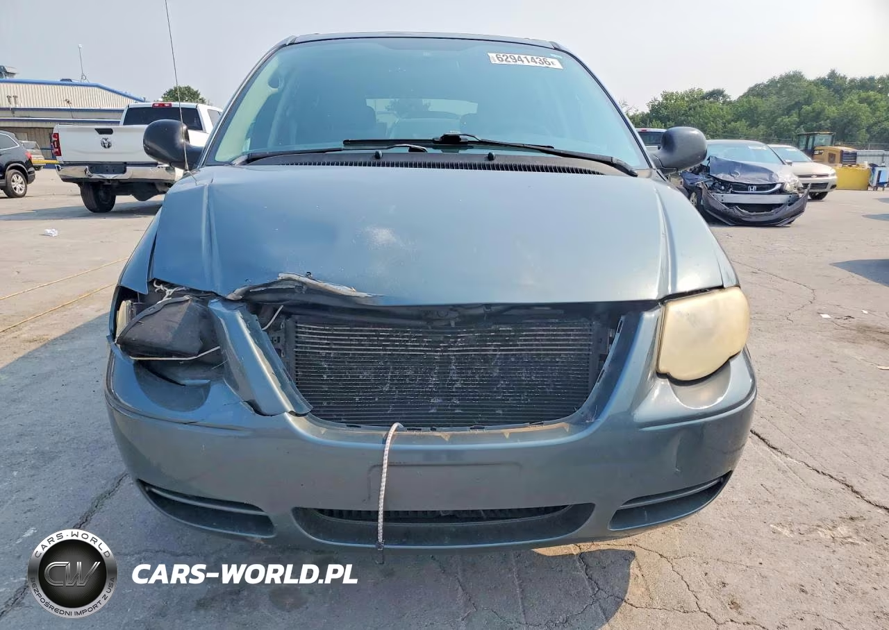 2007 Chrysler Town & Country Lx VIN:2A4GP44R17R133564 - 5