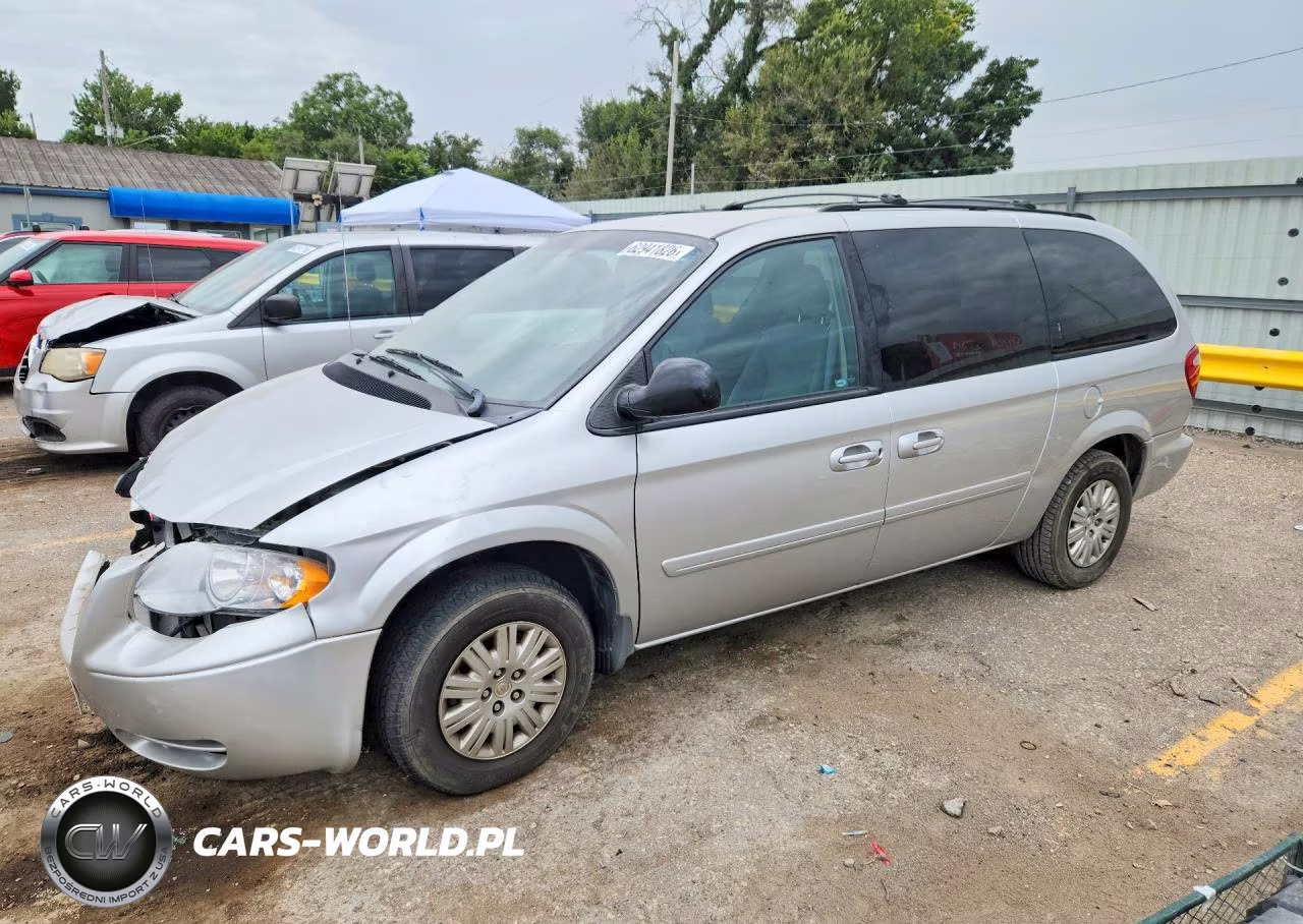 2006 Chrysler Town & Country Lx VIN:2A4GP44R26R742175 - 1