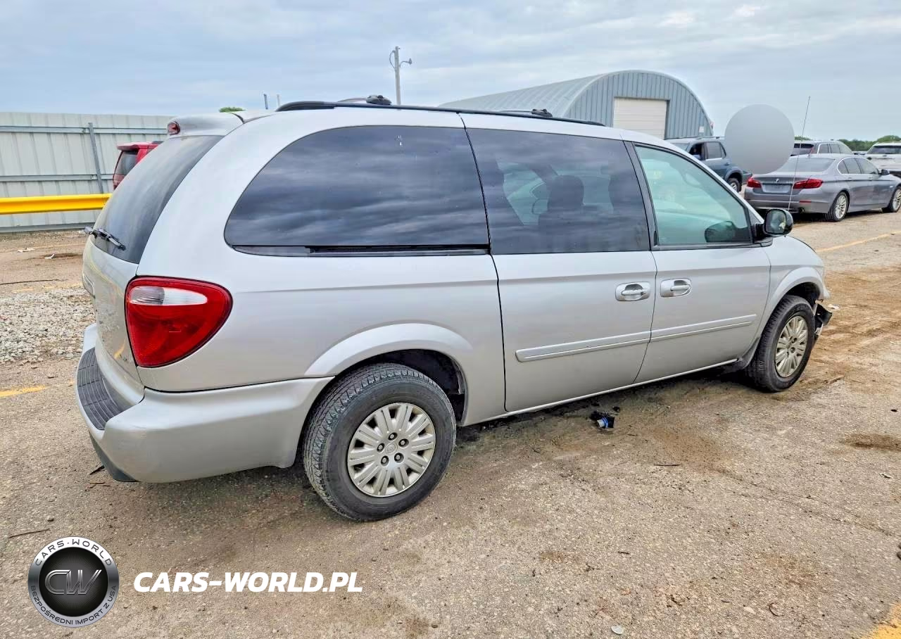 2006 Chrysler Town & Country Lx VIN:2A4GP44R26R742175 - 3