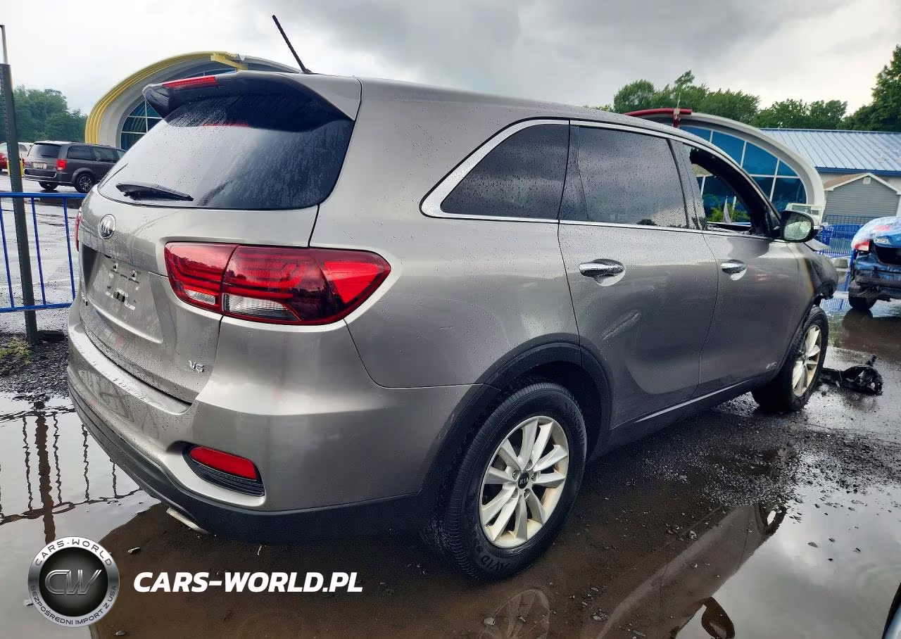 2019 Kia Sorento Lx V6 VIN:5XYPGDA56KG488301 - 3