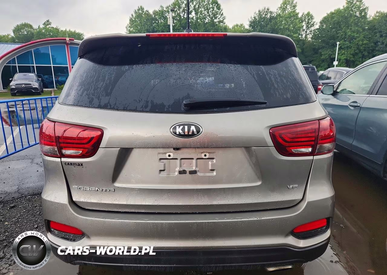 2019 Kia Sorento Lx V6 VIN:5XYPGDA56KG488301 - 6