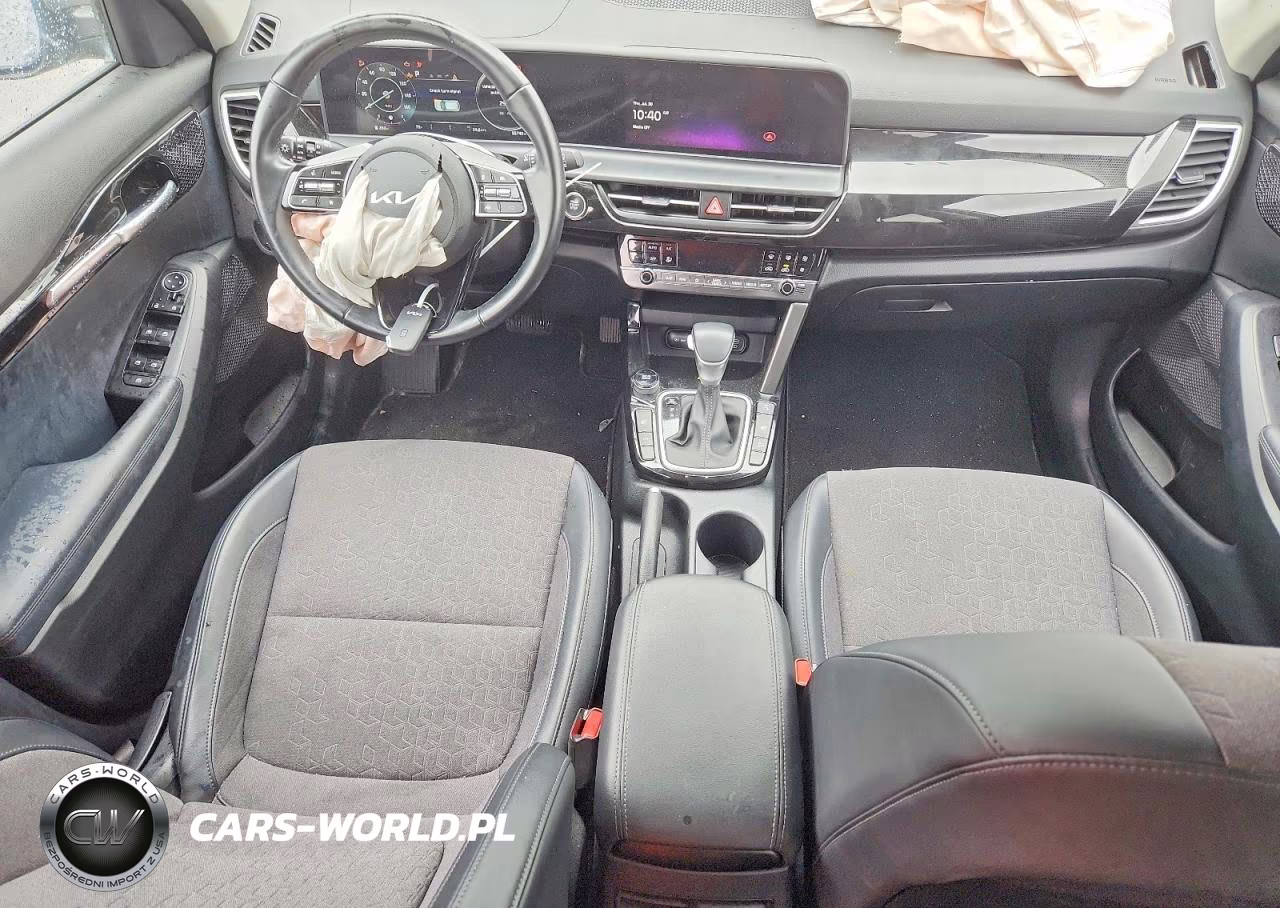2024 Kia Seltos X Line VIN:KNDEUCA71R7477581 - 8