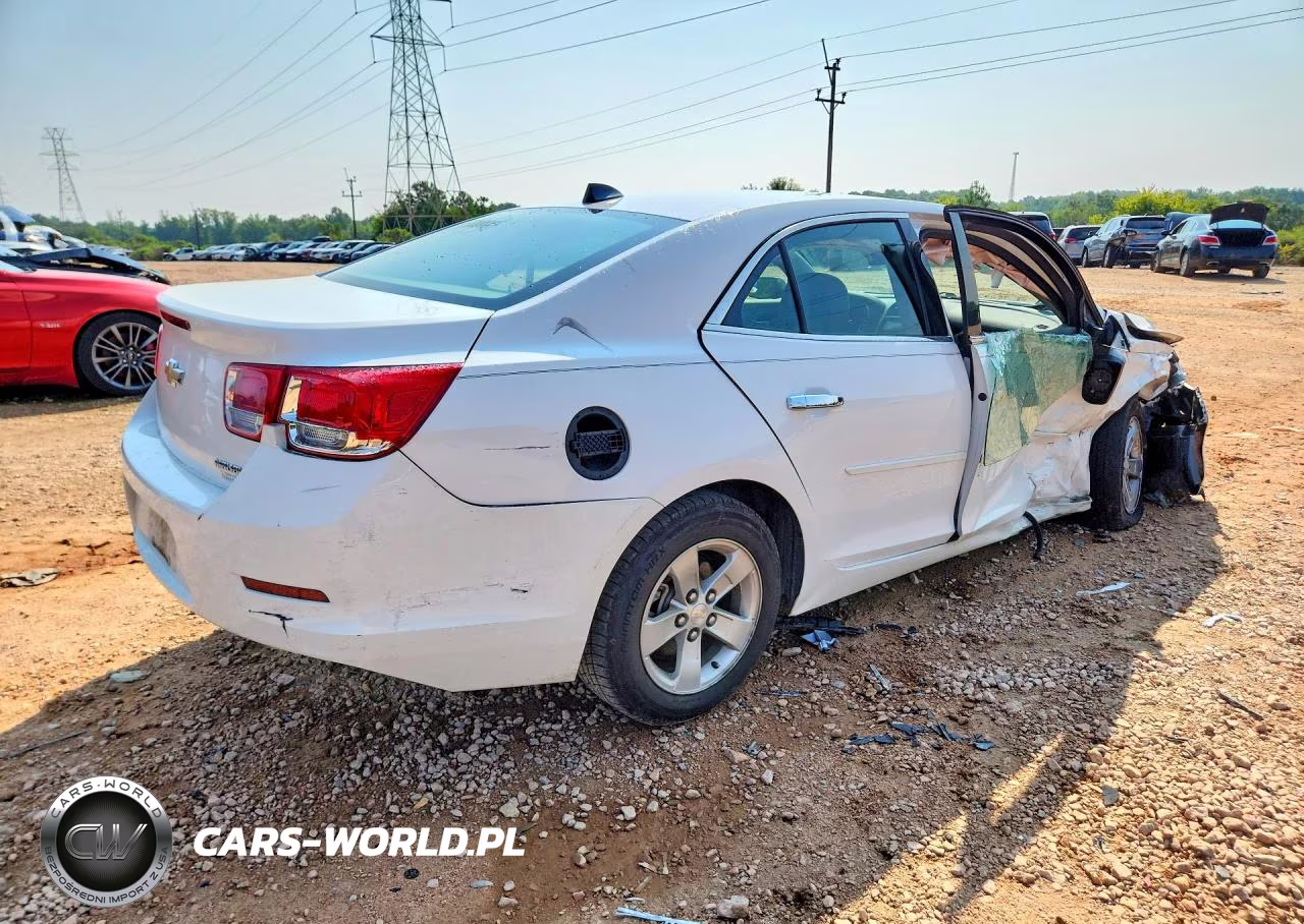 2013 Chevrolet Malibu Ls VIN:1G11B5SA8DF165646 - 3