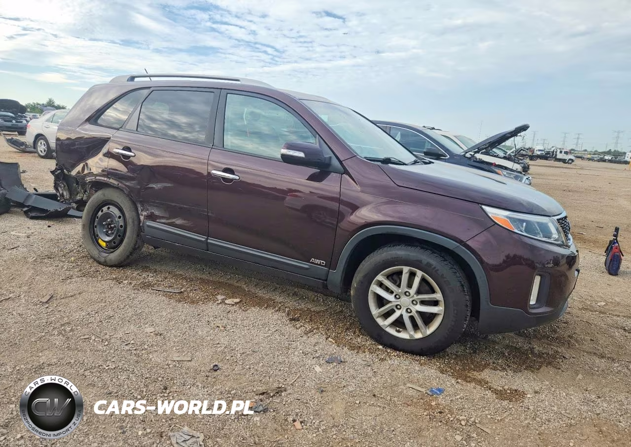2015 Kia Sorento Lx VIN:5XYKTCA6XFG594037 - 4