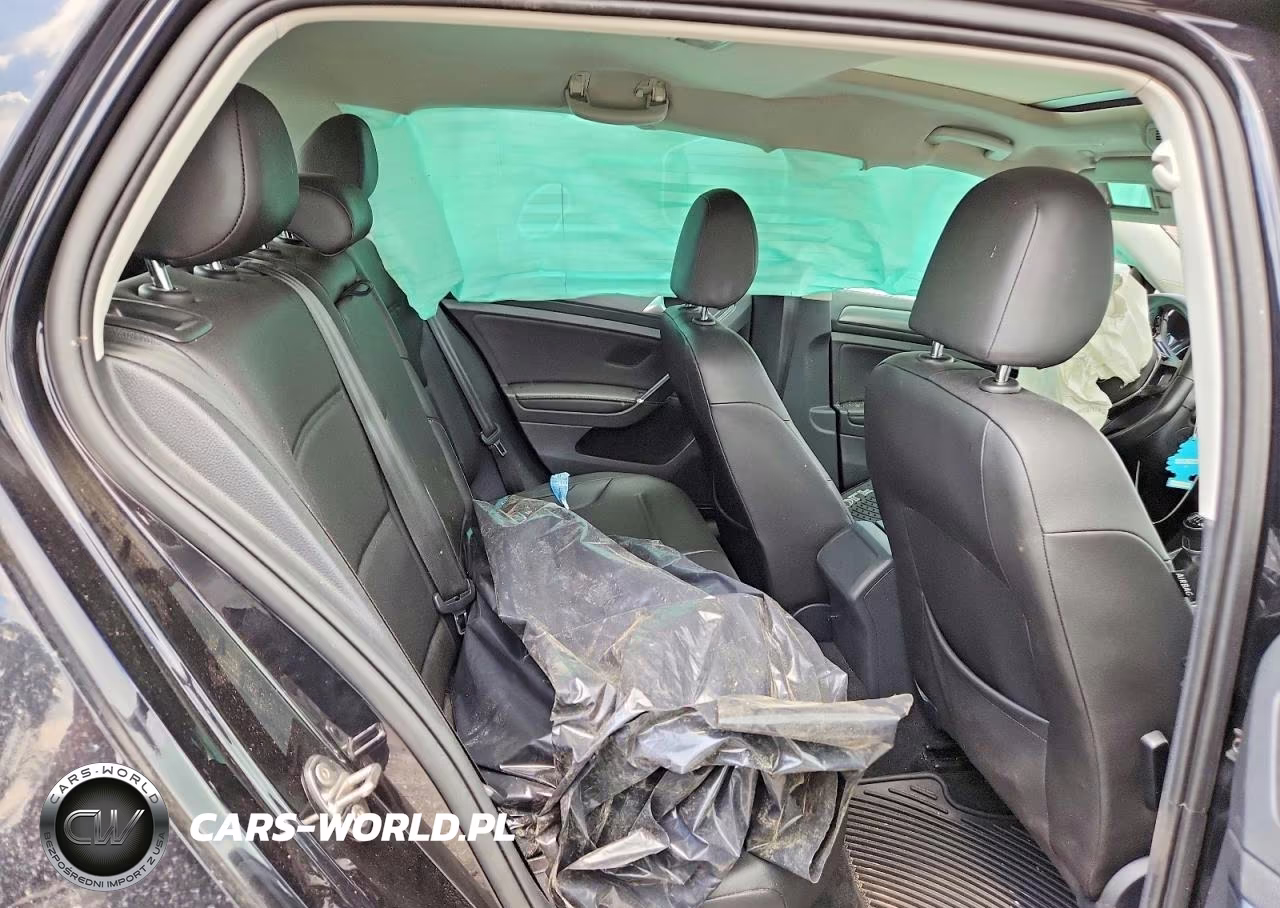 2019 Volkswagen Golf S VIN:3VWW57AU7KM025139 - 10