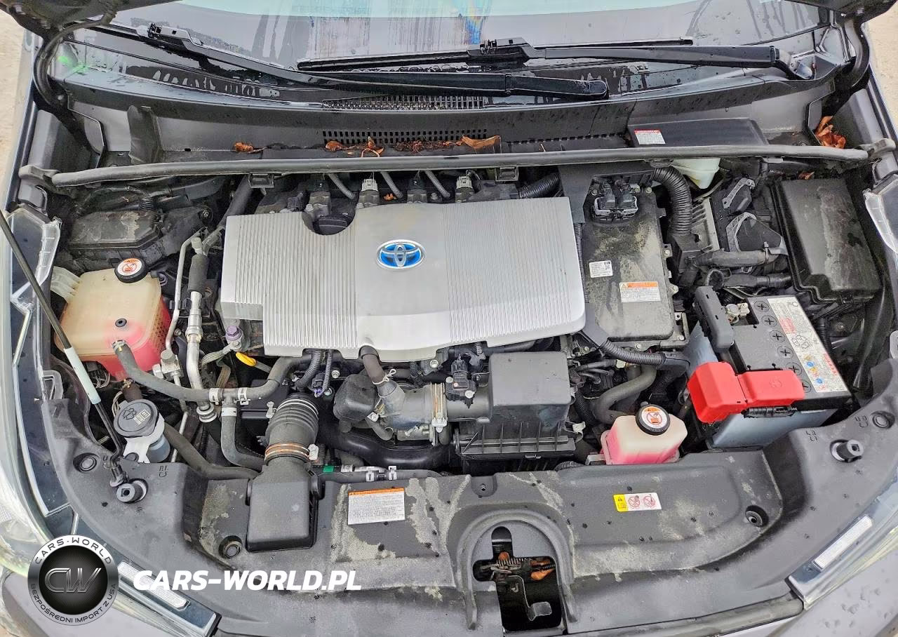 2018 Toyota Prius Two VIN:JTDKBRFU0J3082975 - 11