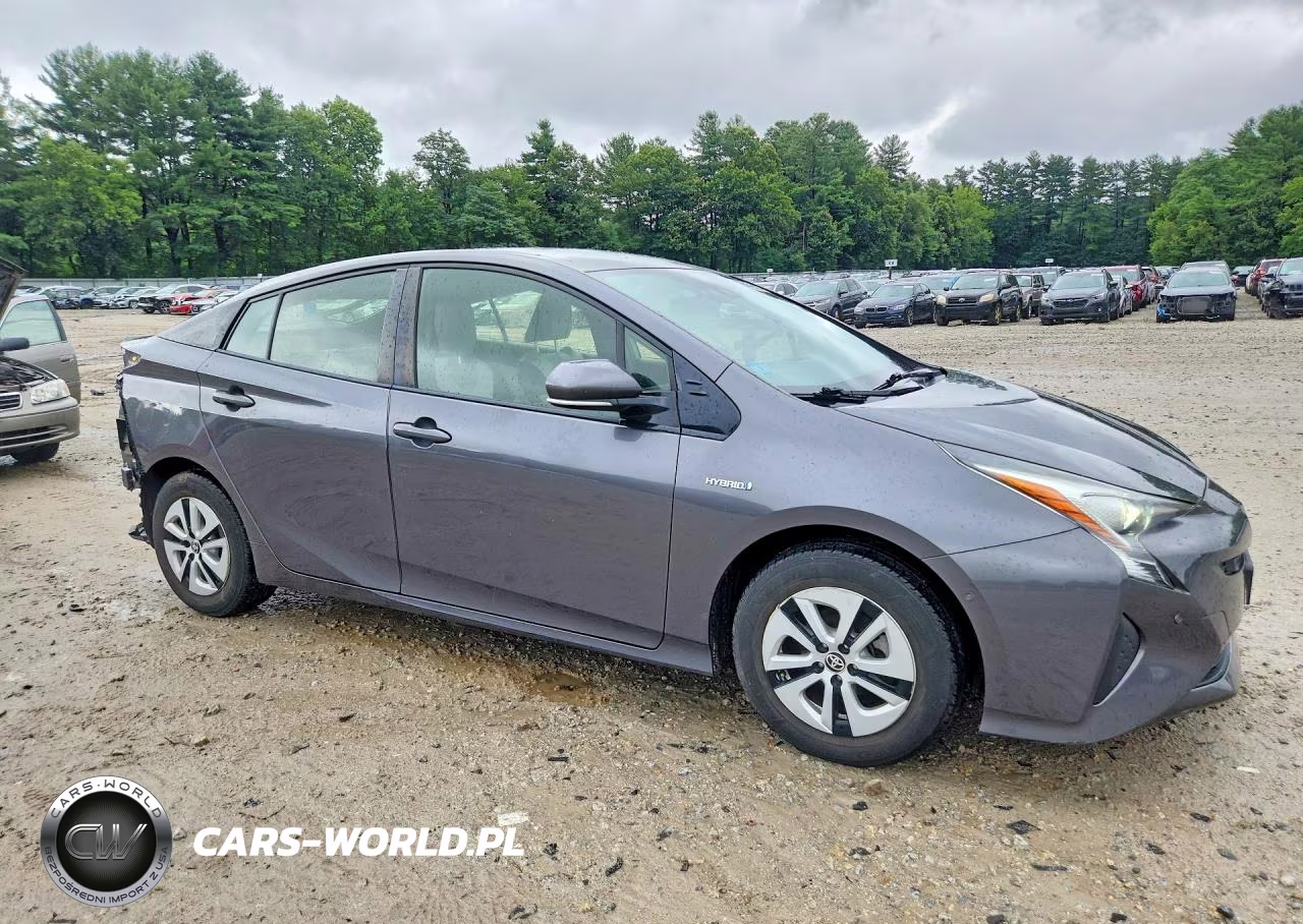 2018 Toyota Prius Two VIN:JTDKBRFU0J3082975 - 4