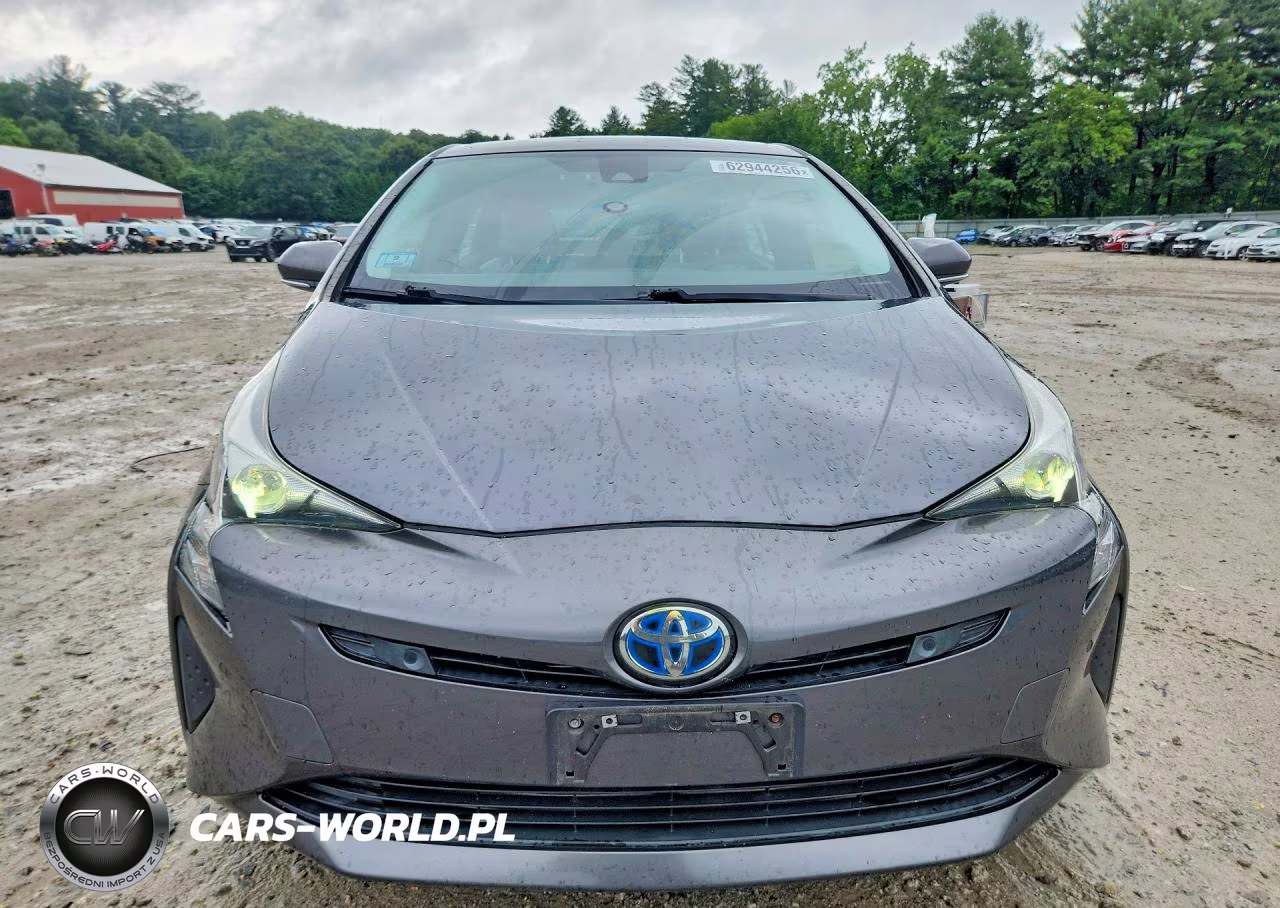 2018 Toyota Prius Two VIN:JTDKBRFU0J3082975 - 5