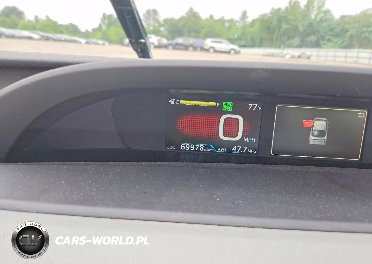 2018 Toyota Prius Two VIN:JTDKBRFU0J3082975 - 9