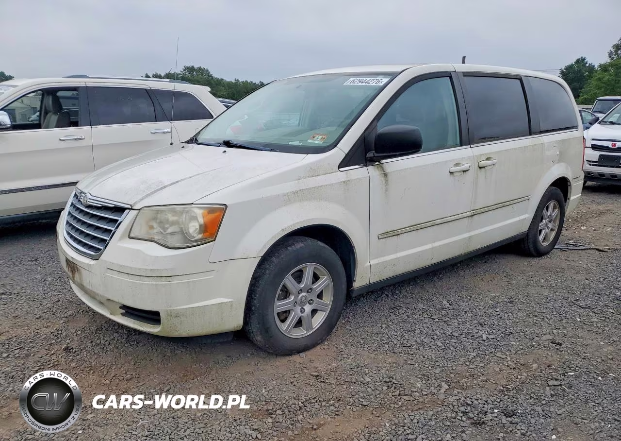 2010 Chrysler Town & Country Lx