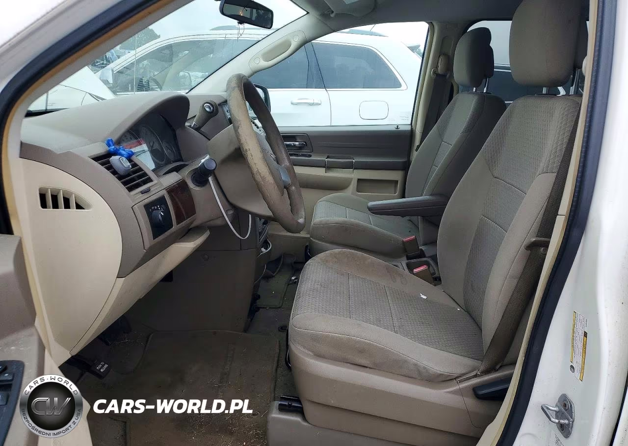 2010 Chrysler Town & Country Lx VIN:2A4RR2D18AR351803 - 7