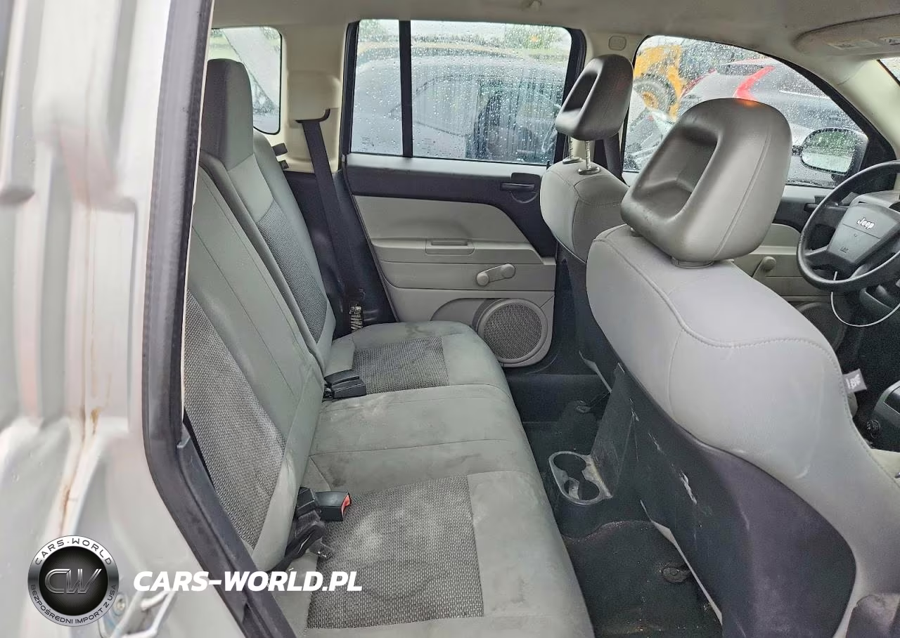 2007 Jeep Compass VIN:1J8FT47W27D418848 - 10