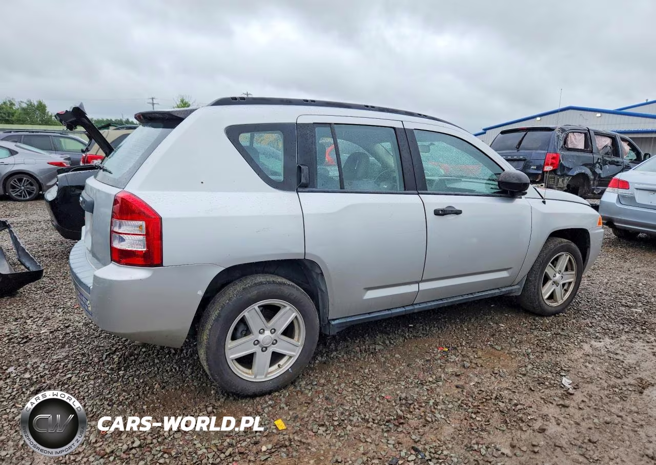 2007 Jeep Compass VIN:1J8FT47W27D418848 - 3