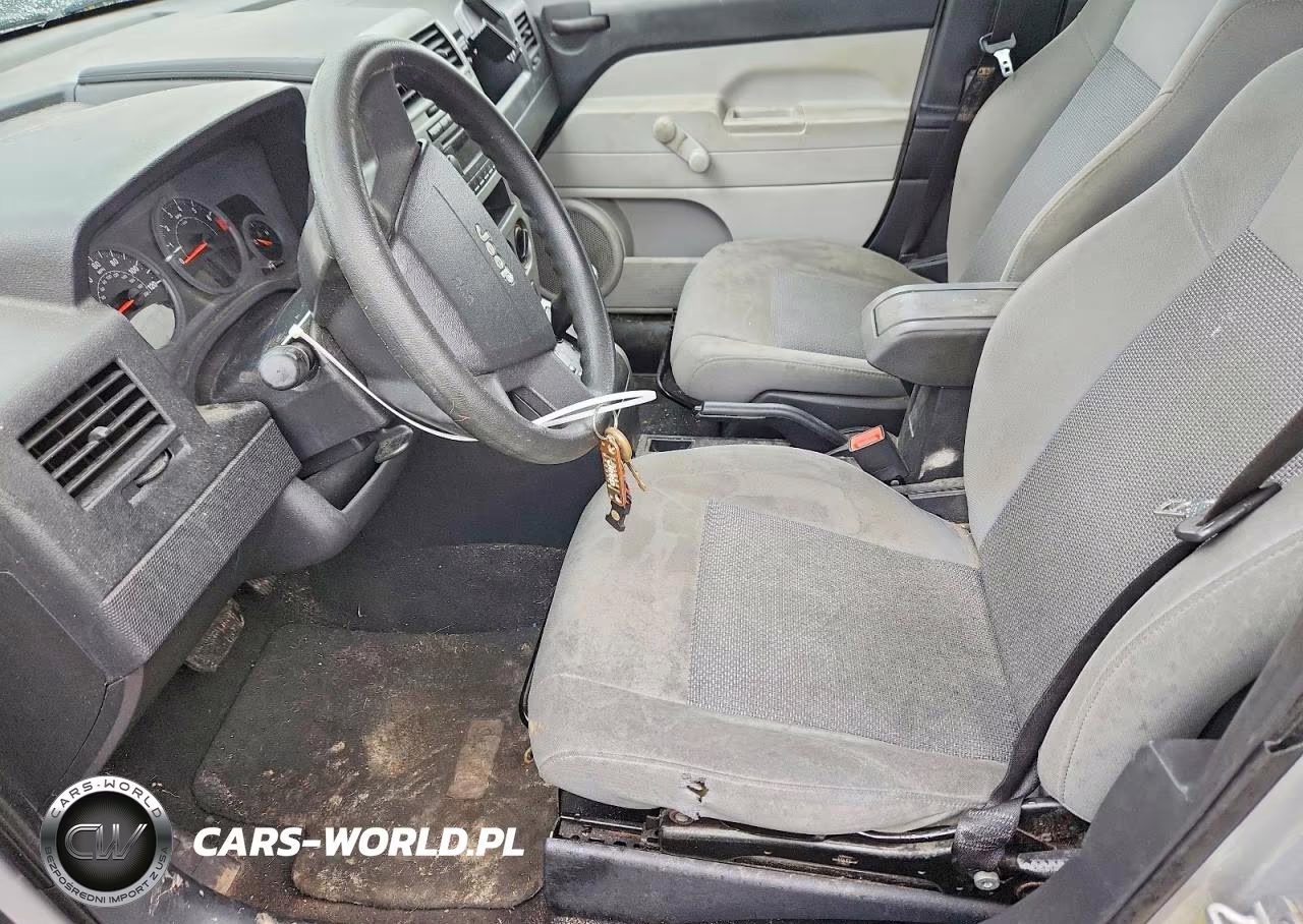 2007 Jeep Compass VIN:1J8FT47W27D418848 - 7