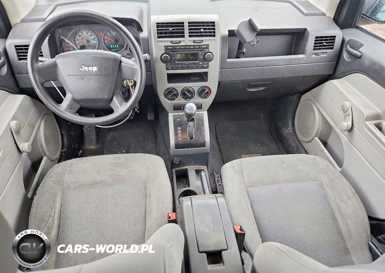 2007 Jeep Compass VIN:1J8FT47W27D418848 - 8