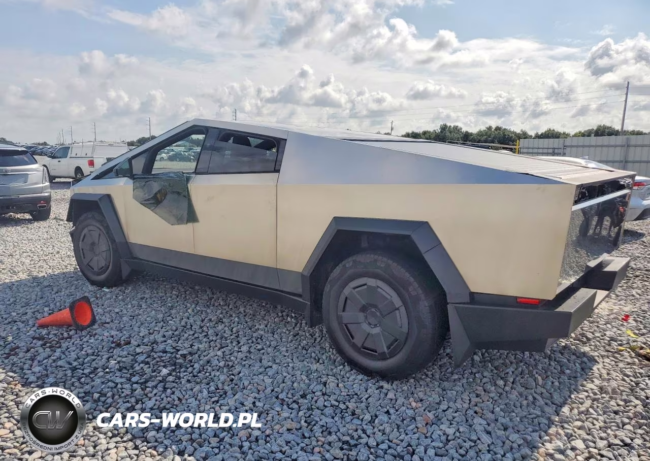2025 Tesla Cybertruck VIN:7G2CEHED1SA066807 - 2