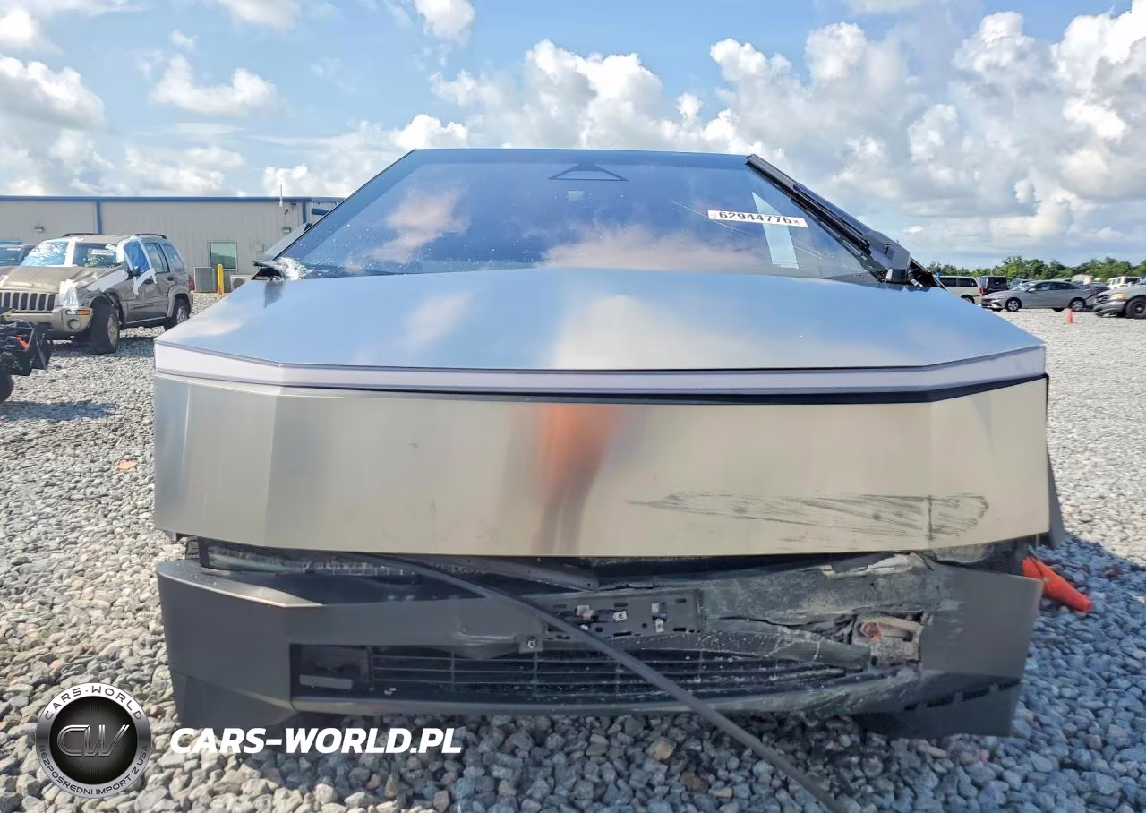 2025 Tesla Cybertruck VIN:7G2CEHED1SA066807 - 5