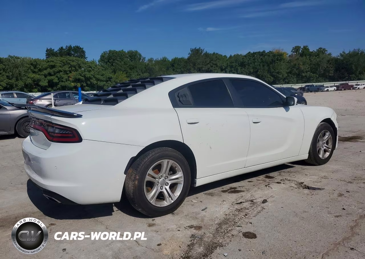 2019 Dodge Charger Sxt VIN:2C3CDXBG6KH664648 - 3