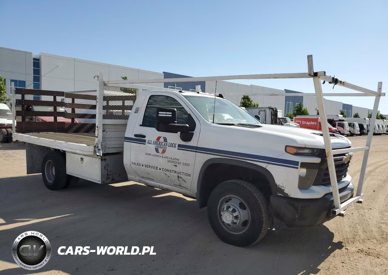 2024 Chevrolet Silverado C3500 VIN:1GB3WRE73RF408478 - 4
