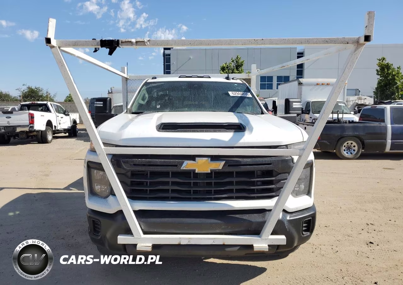 2024 Chevrolet Silverado C3500 VIN:1GB3WRE73RF408478 - 5