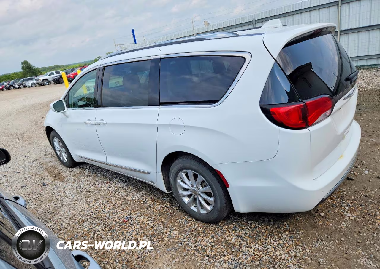 2018 Chrysler Pacifica VIN:2C4RC1BG4JR106893 - 2