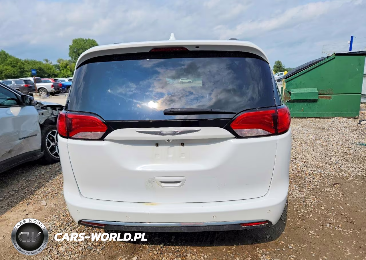 2018 Chrysler Pacifica VIN:2C4RC1BG4JR106893 - 6