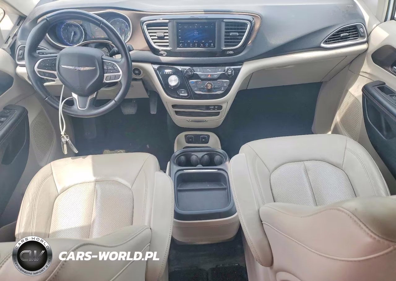2018 Chrysler Pacifica VIN:2C4RC1BG4JR106893 - 8