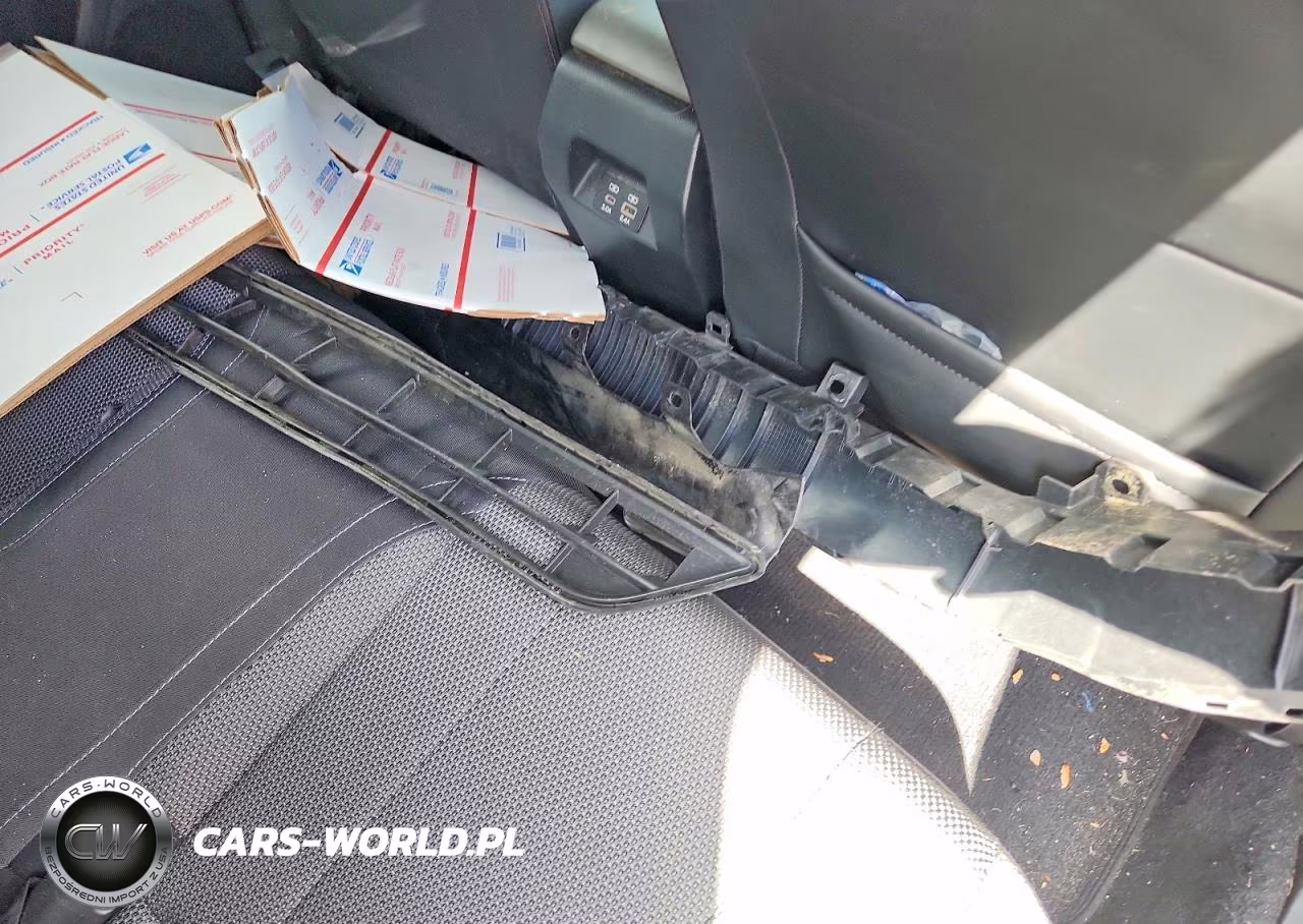 2024 Subaru Crosstrek Premium VIN:JF2GUADC8RH276276 - 13