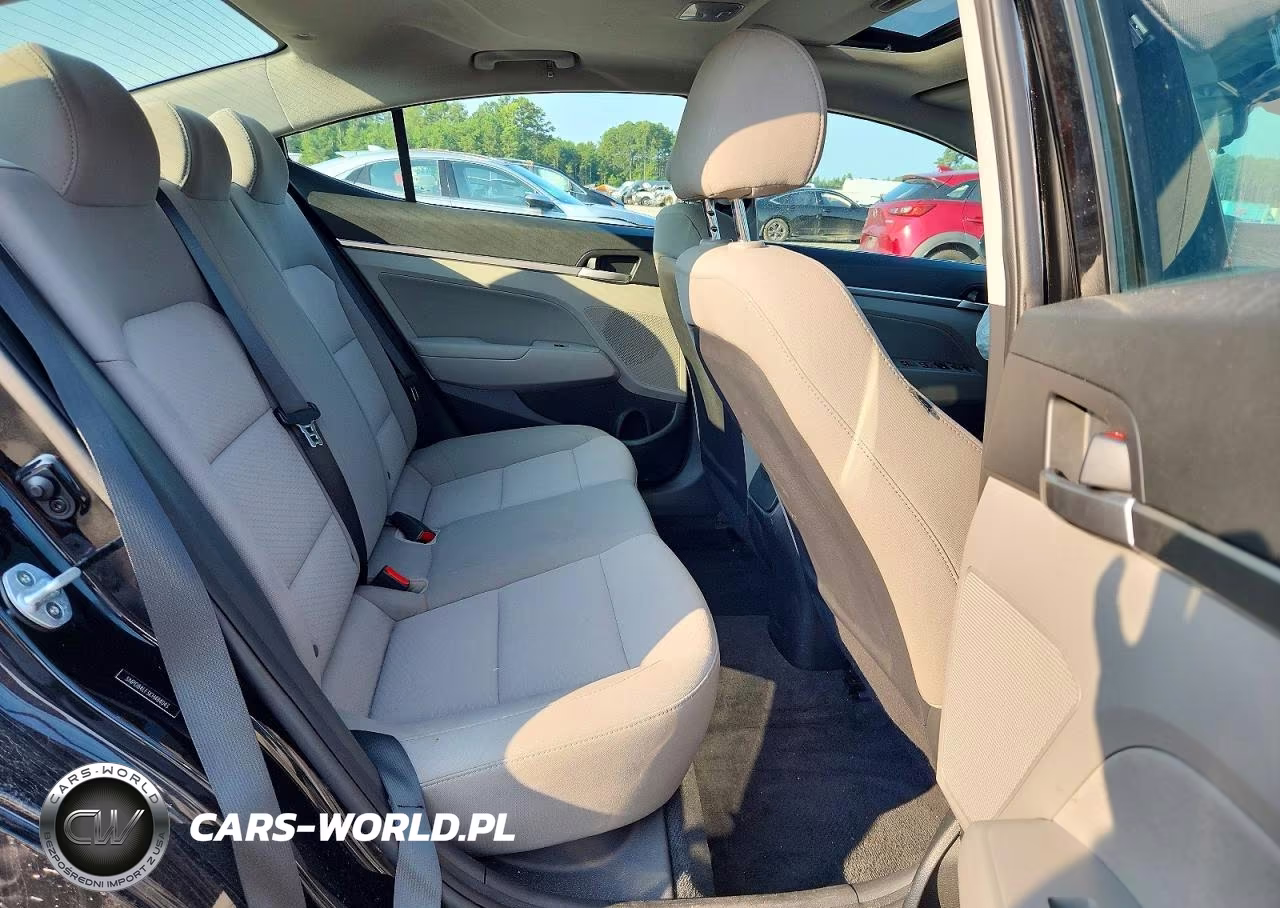 2019 Hyundai Elantra Value Edition VIN:5NPD84LF3KH484043 - 10
