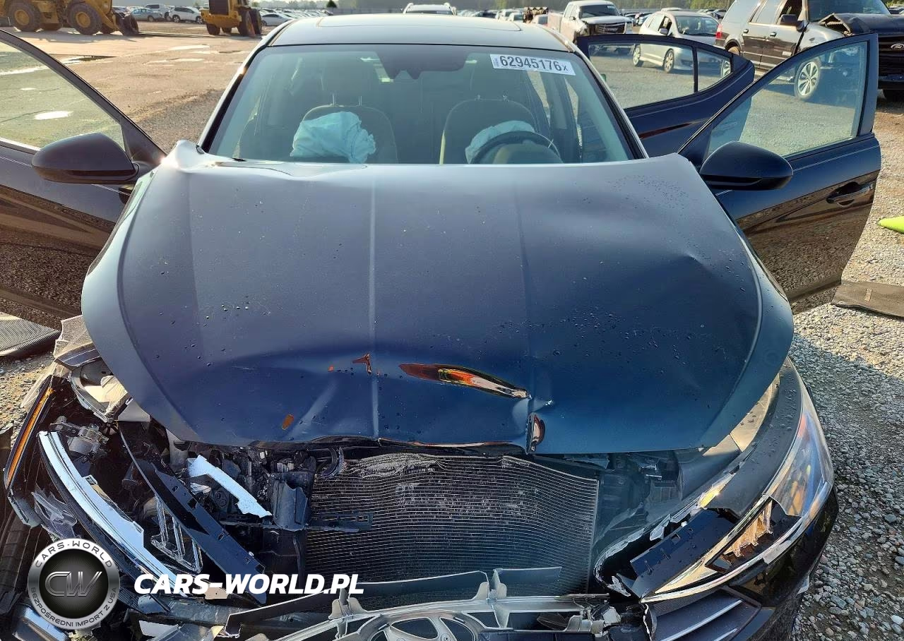 2019 Hyundai Elantra Value Edition VIN:5NPD84LF3KH484043 - 11