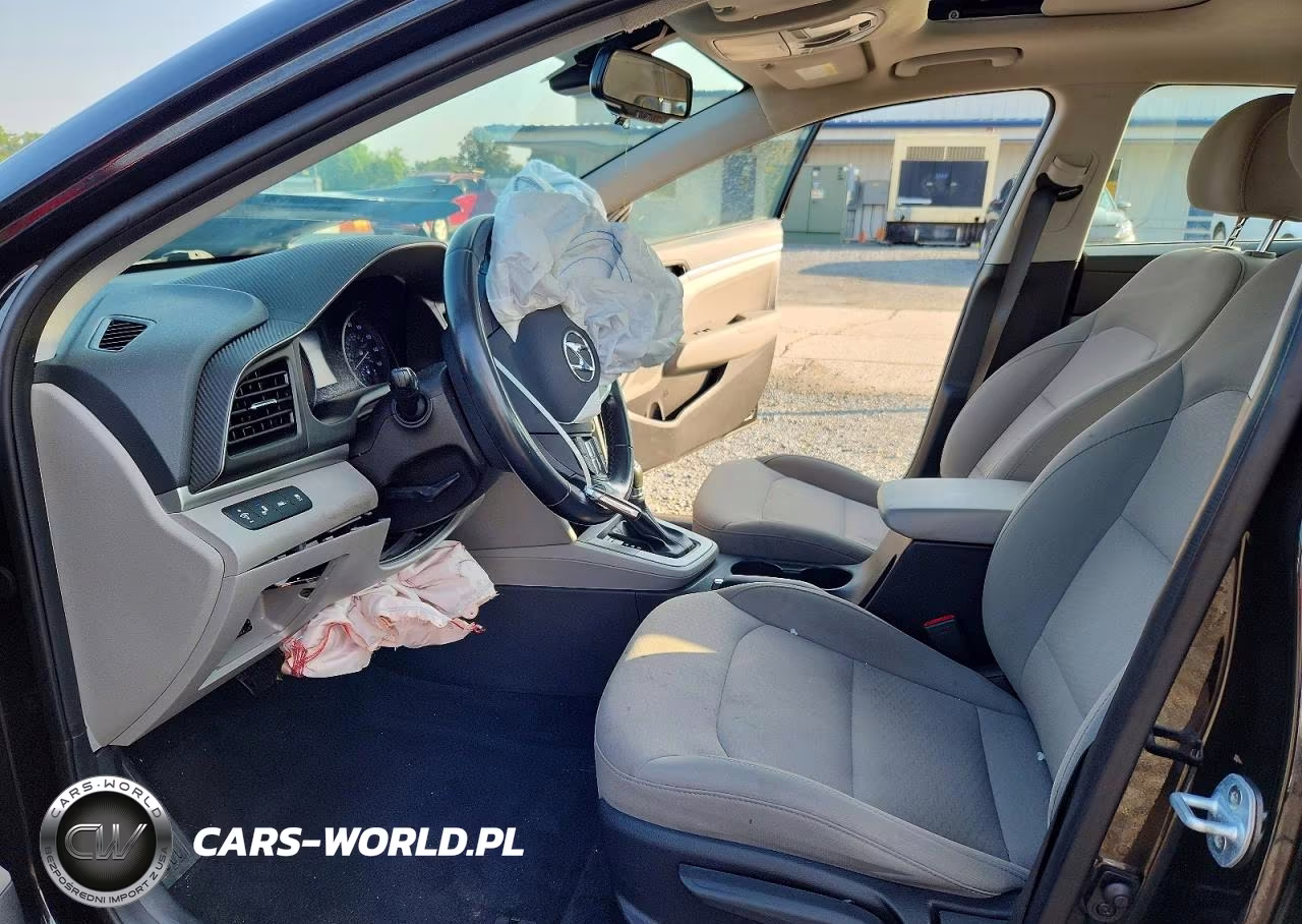 2019 Hyundai Elantra Value Edition VIN:5NPD84LF3KH484043 - 7