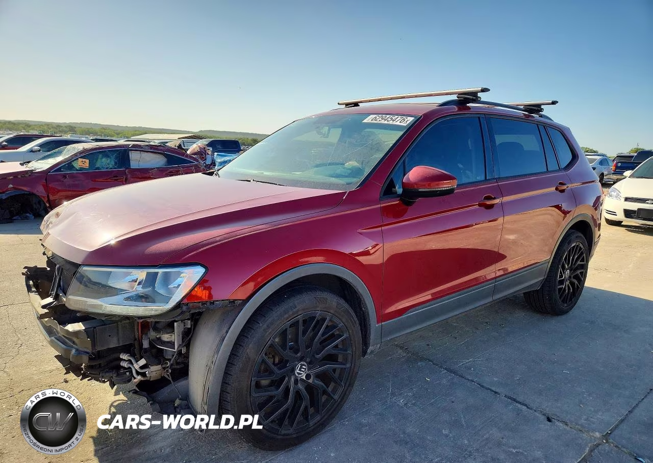 2018 Volkswagen Tiguan S VIN:3VV1B7AX3JM191903 - 1