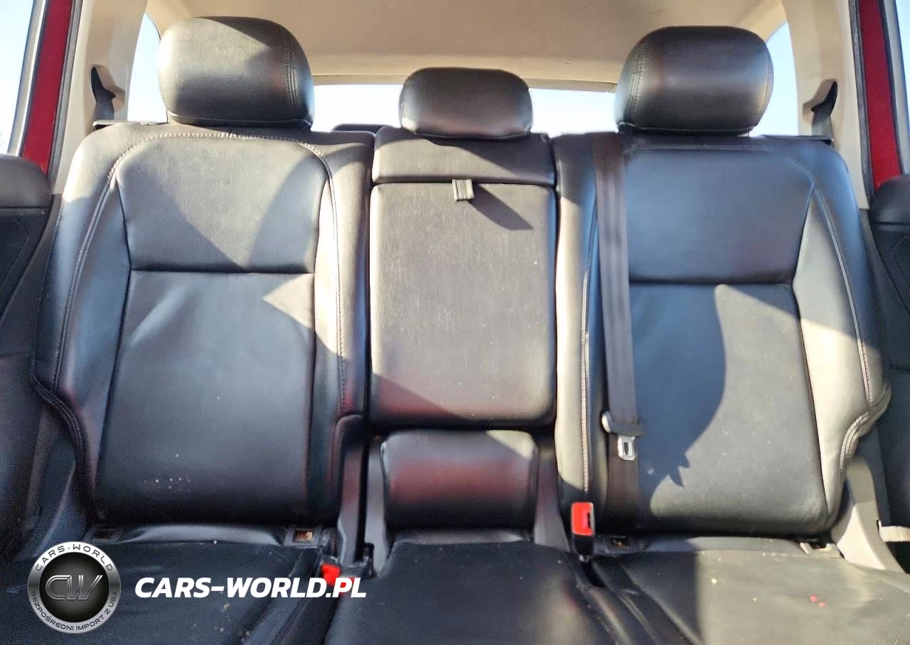 2018 Volkswagen Tiguan S VIN:3VV1B7AX3JM191903 - 10