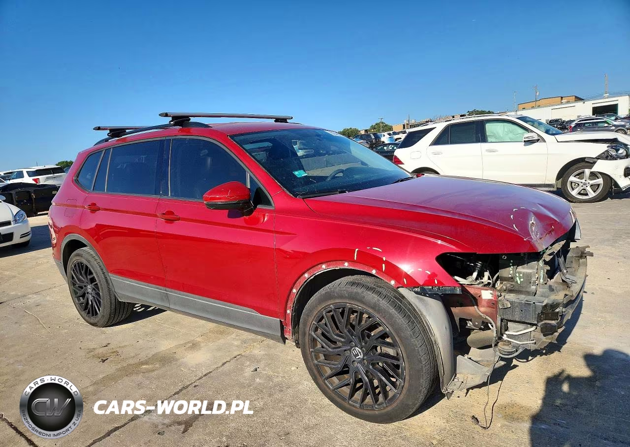 2018 Volkswagen Tiguan S VIN:3VV1B7AX3JM191903 - 4