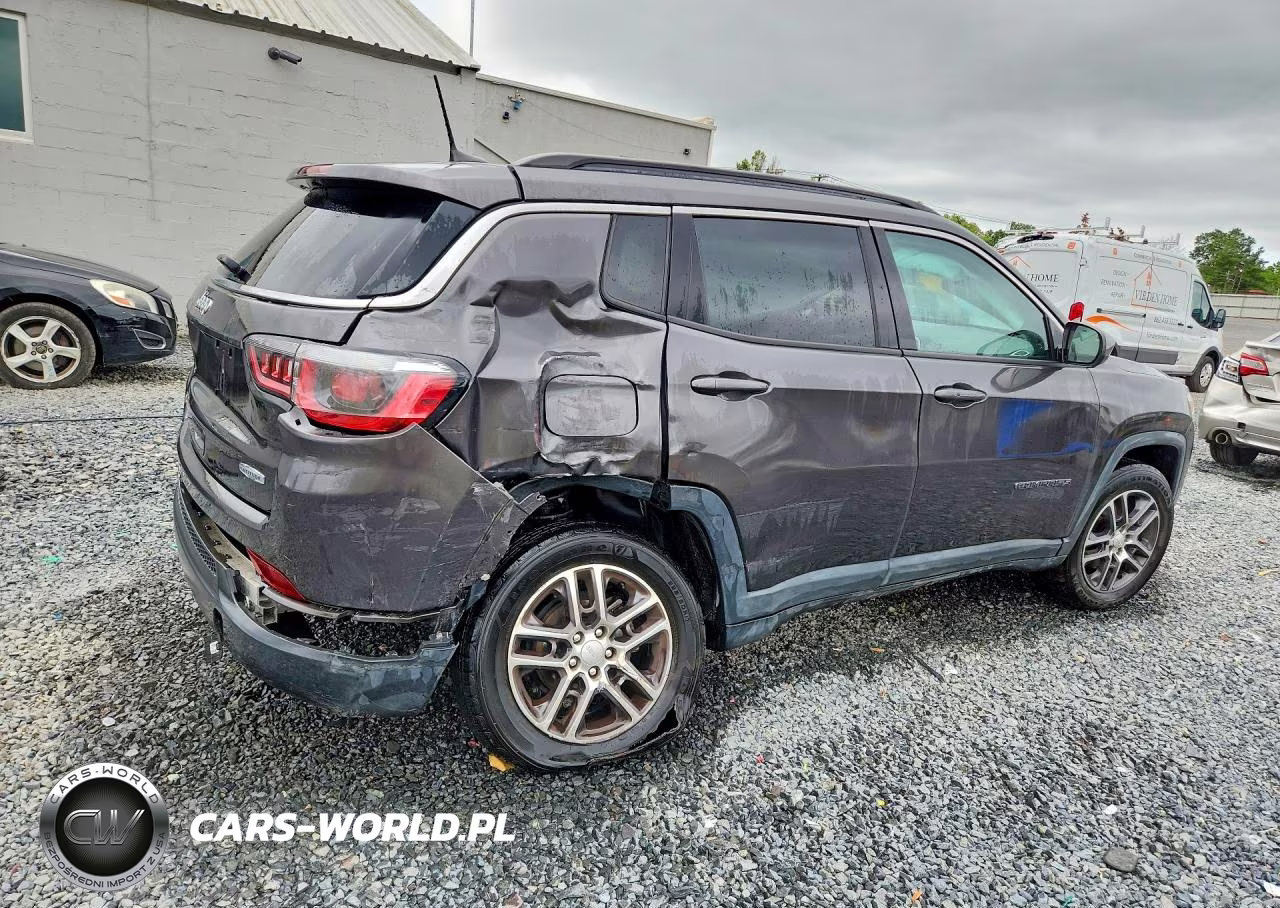 2019 Jeep Compass Latitude VIN:3C4NJDBB4KT755280 - 3