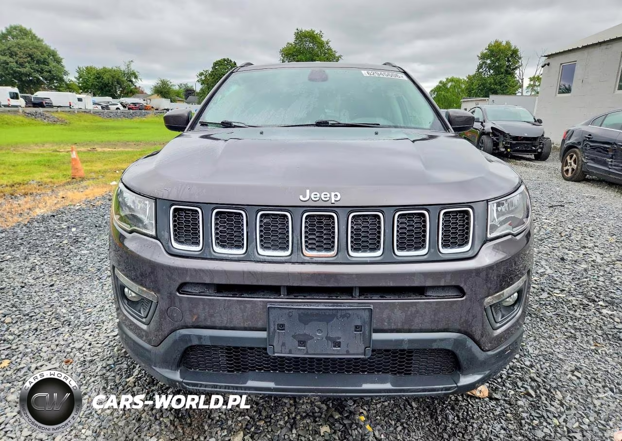 2019 Jeep Compass Latitude VIN:3C4NJDBB4KT755280 - 5
