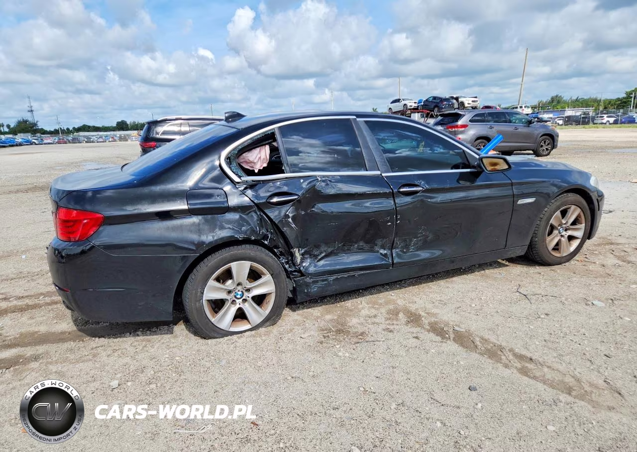 2013 BMW 528 I VIN:WBAXG5C58DD233652 - 3