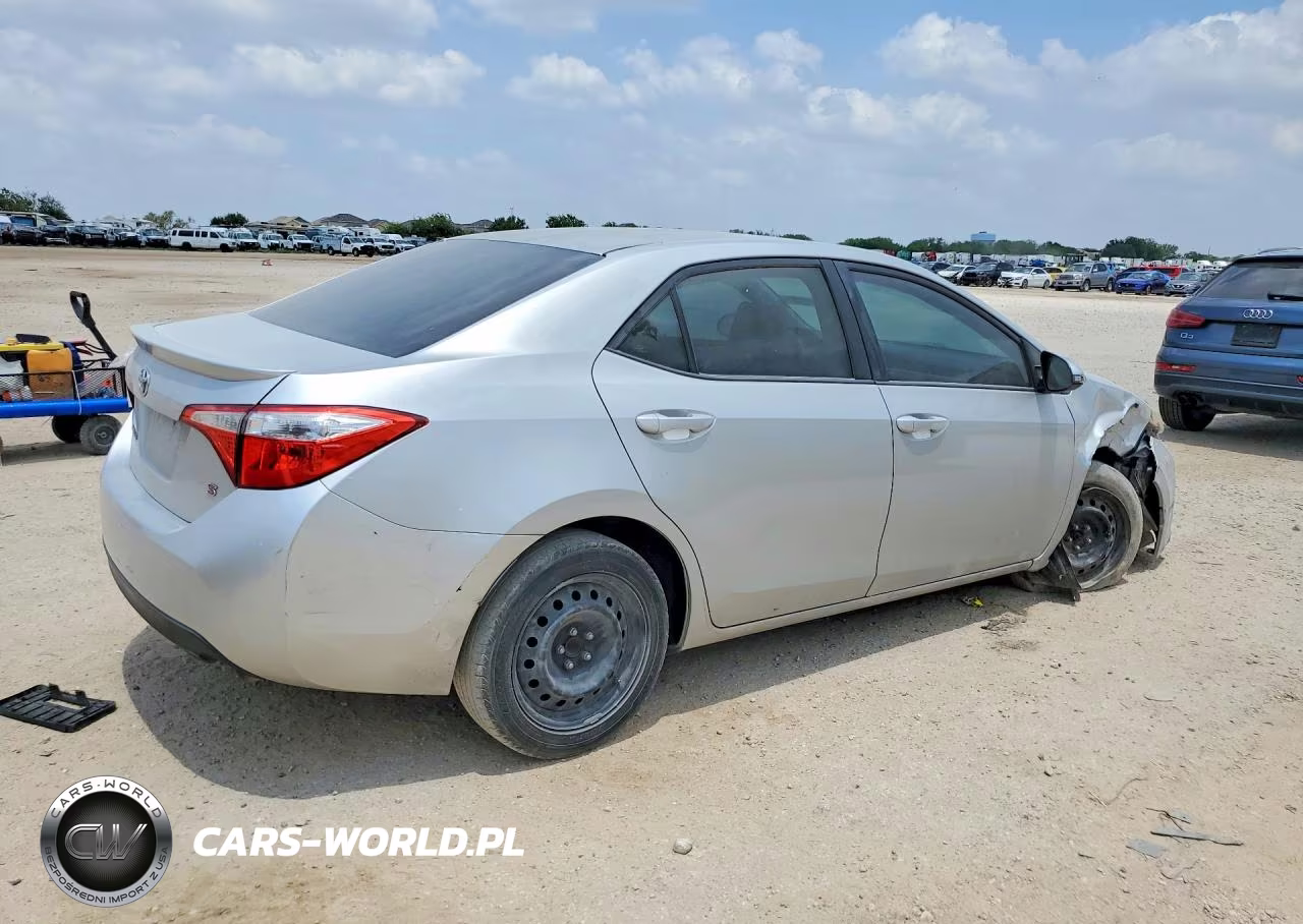 2015 Toyota Corolla S VIN:5YFBURHE4FP217535 - 3