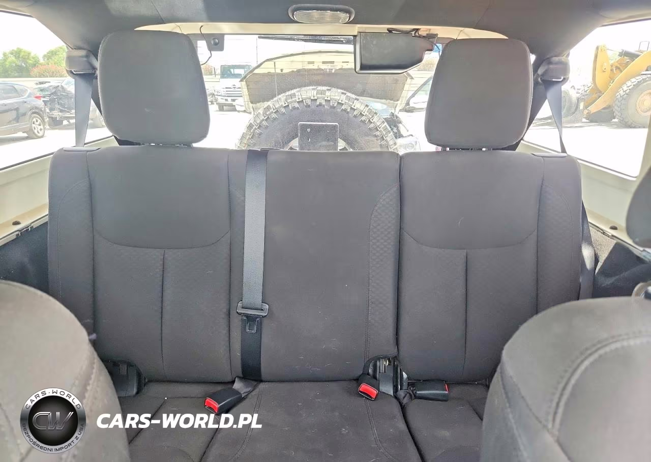 2017 Jeep Wrangler Unlimited Sport VIN:1C4BJWDG7HL672339 - 10