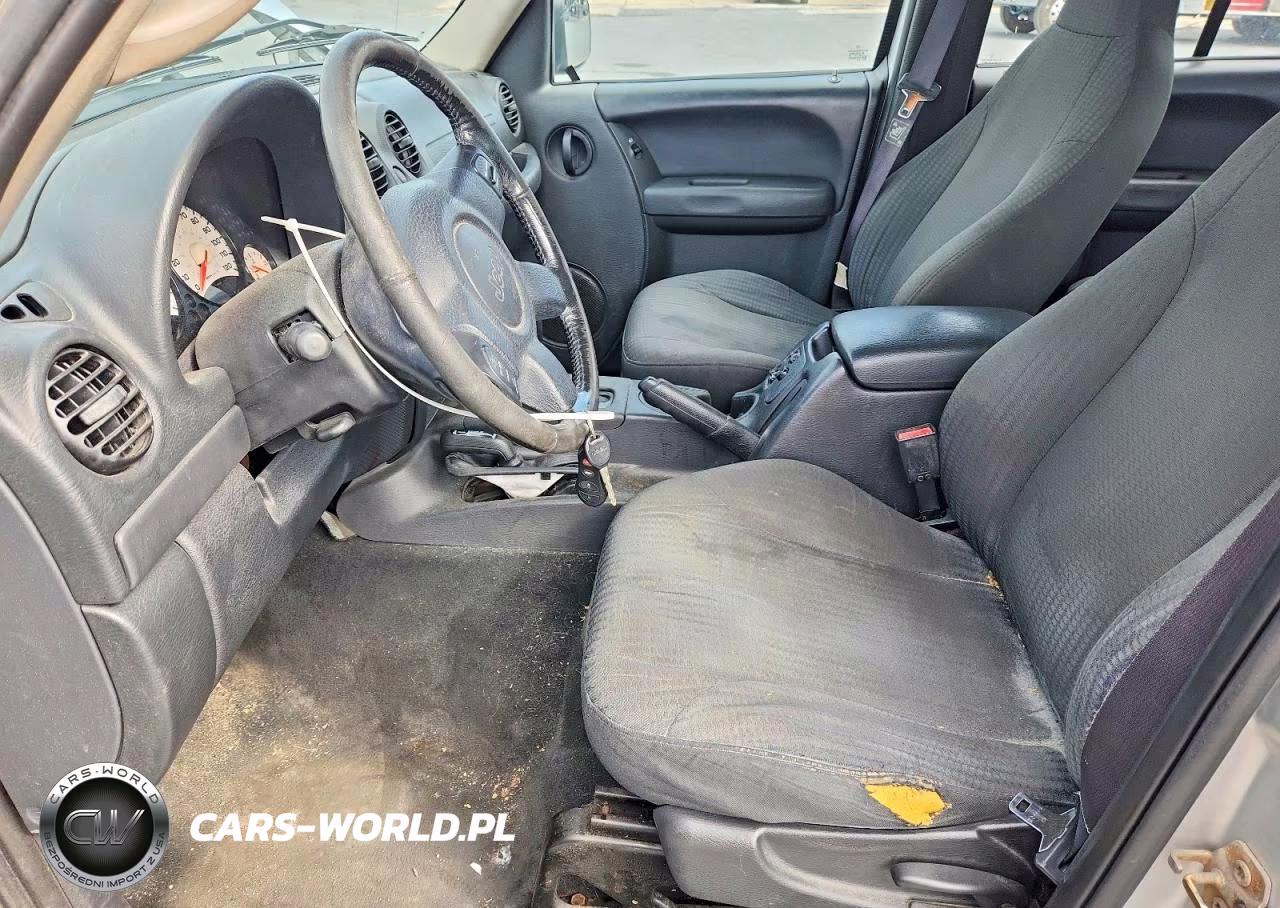 2004 Jeep Liberty Sport VIN:1J4GL48K64W276442 - 7