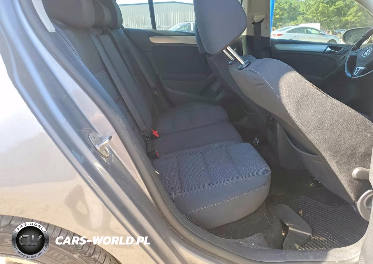 2013 Volkswagen Golf VIN:WVWDM7AJ9DW121554 - 10