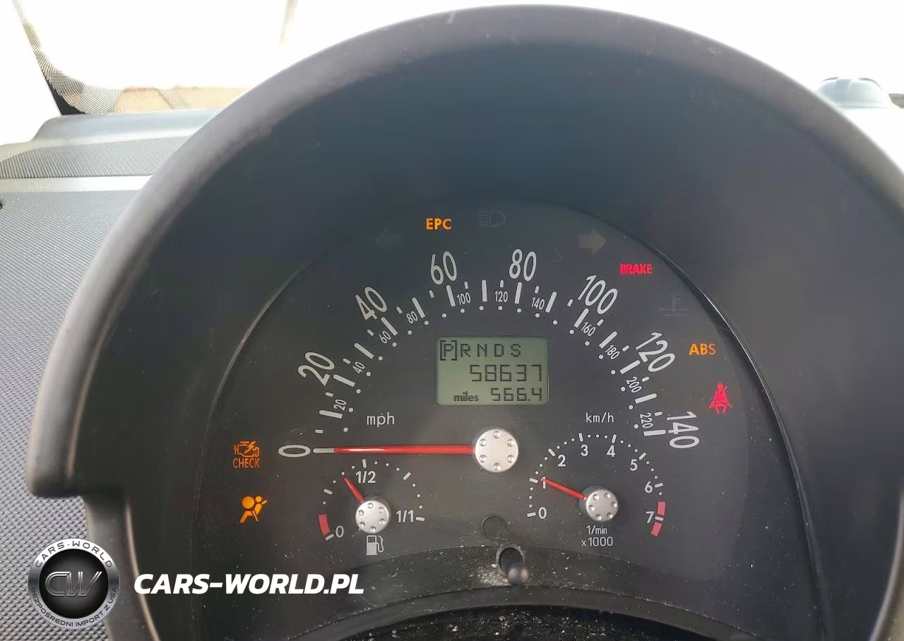 2005 Volkswagen New Beetle VIN:3VWCM31Y25M367619 - 9