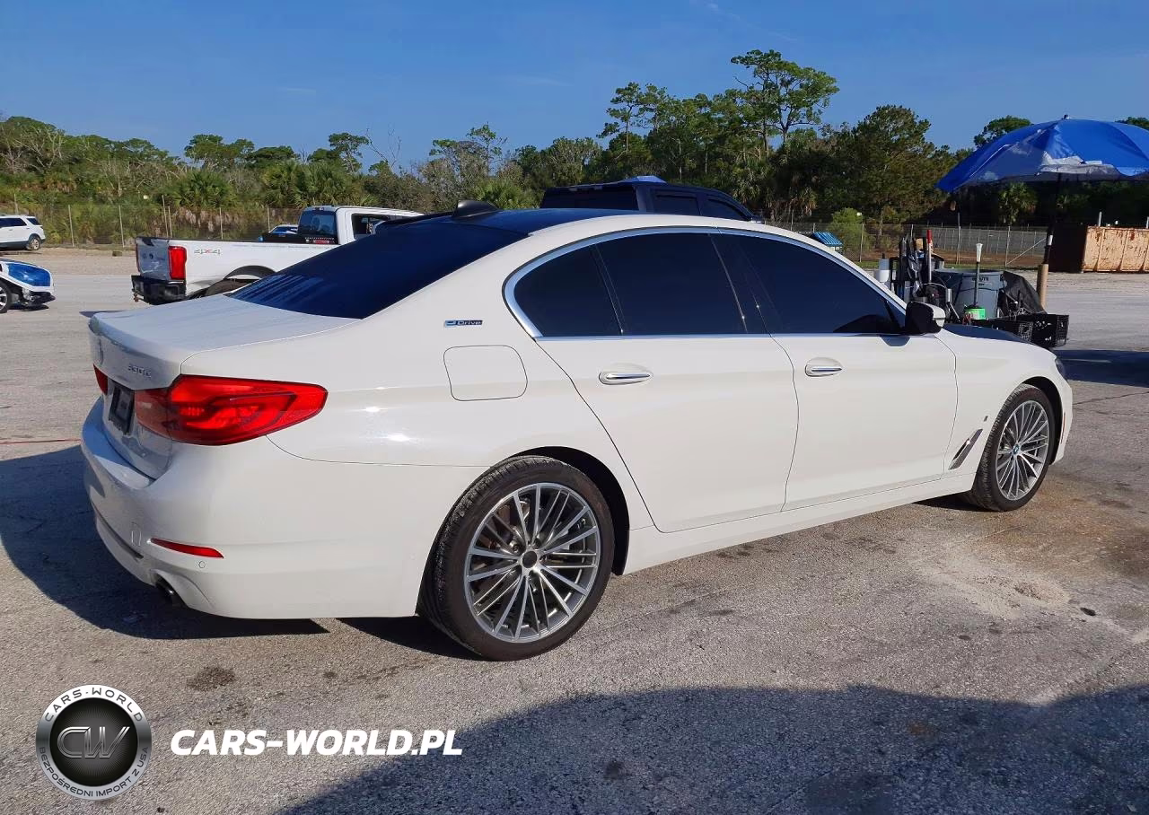 2018 BMW 530E VIN:WBAJA9C55JB252522 - 3