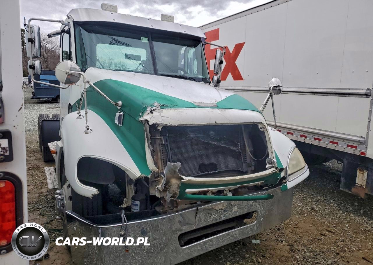 2005 Freightliner Columbia 120 Semi Truck