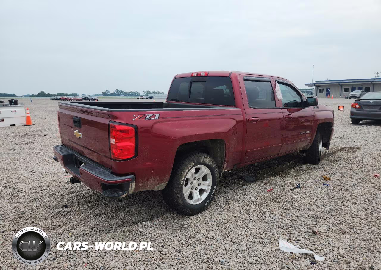 2018 Chevrolet Silverado K1500 Lt VIN:3GCUKREC5JG196212 - 3