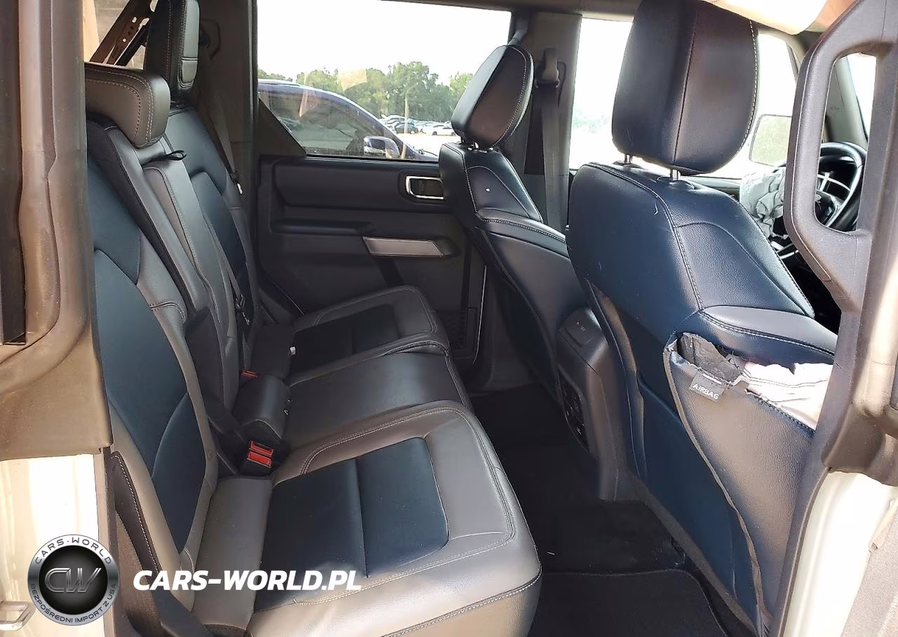 2021 Ford Bronco VIN:1FMEE5BP1MLA70573 - 10