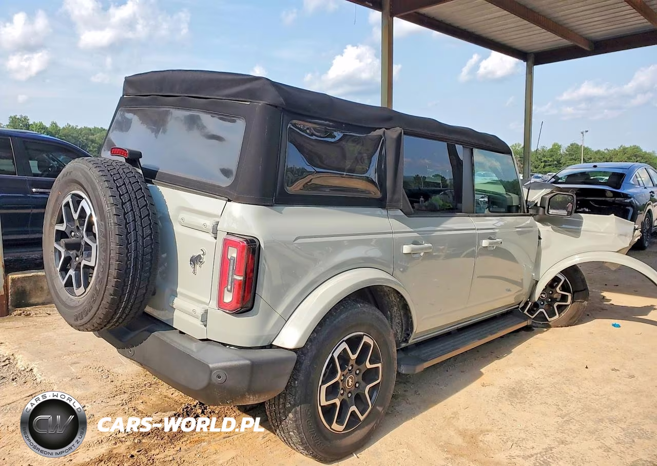 2021 Ford Bronco VIN:1FMEE5BP1MLA70573 - 3